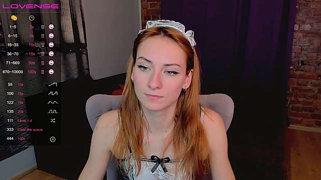 Bonnie_Leapman naked stripping on cam for live sex video chat