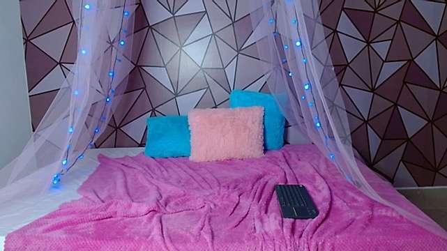 celestebeauxx naked stripping on cam for live sex video chat