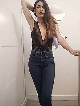 chloe_snake naked stripping on cam for live sex video chat