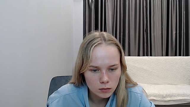 Dona_miss naked stripping on cam for live sex video chat