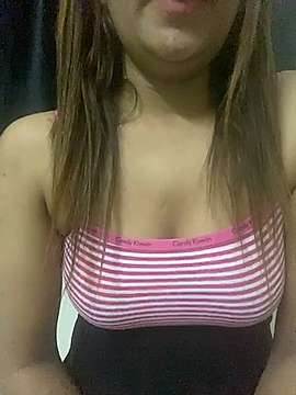 _dreamgirl naked stripping on cam for live sex video chat