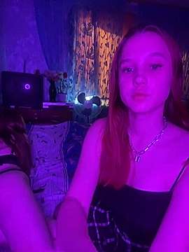 Emily_Winter naked stripping on cam for live sex video chat