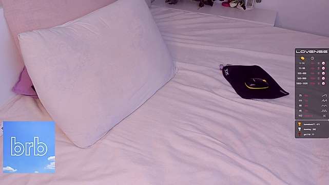 Emma_CroSss naked stripping on cam for live sex video chat