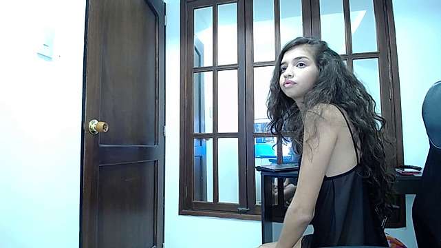 emmaruso69 naked stripping on cam for live sex video chat