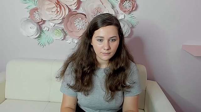 EvelinaMayson naked stripping on cam for live sex video chat