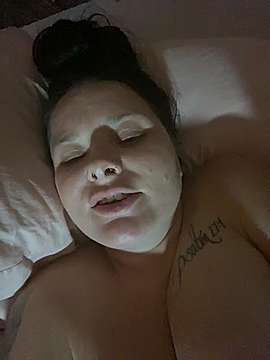 ForeignBiscuit naked stripping on cam for live sex video chat