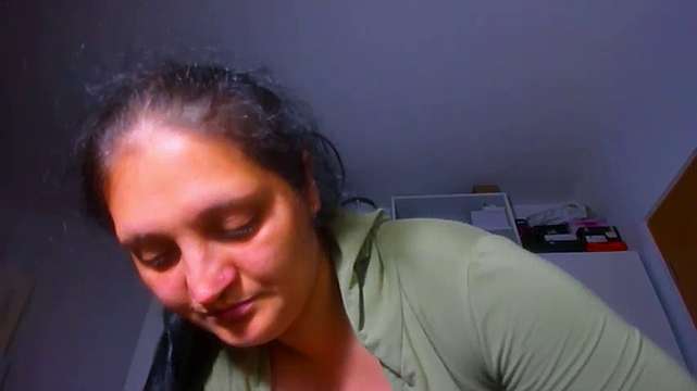 geniferswet naked stripping on cam for live sex video chat