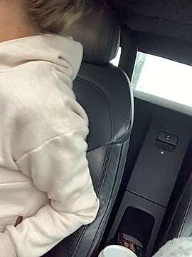 HeidiHarperUK naked stripping on cam for live sex video chat