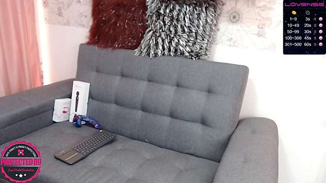 Jade_gs naked stripping on cam for live sex video chat