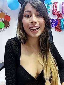 JessMia naked stripping on cam for live sex video chat