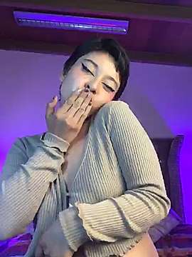 Juaanaa_ naked stripping on cam for live sex video chat