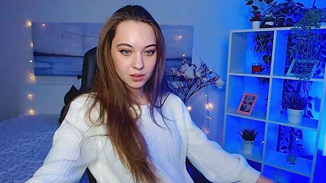 juddi_berry naked stripping on cam for live sex video chat