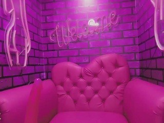 Kandy-hot nude on cam – live sex chat