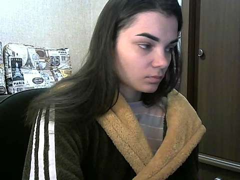 Kattiaaa697 naked stripping on cam for live sex video chat