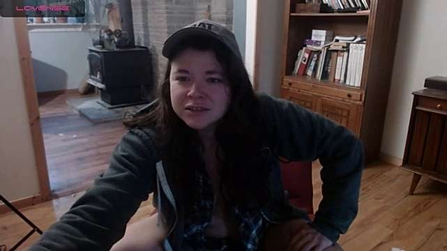 MarcyJones naked stripping on cam for live sex video chat