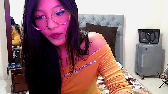 MaryJane_2 naked stripping on cam for live sex video chat