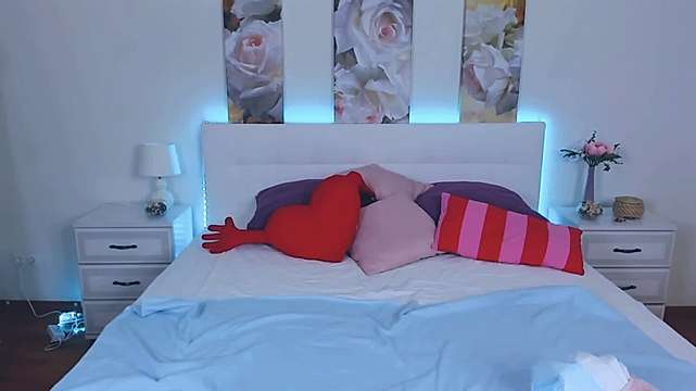 Milton_Diana naked stripping on cam for live sex video chat