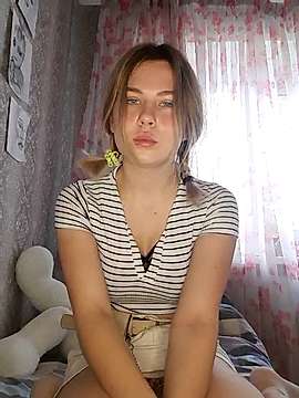 Mirra_Golden naked stripping on cam for live sex video chat