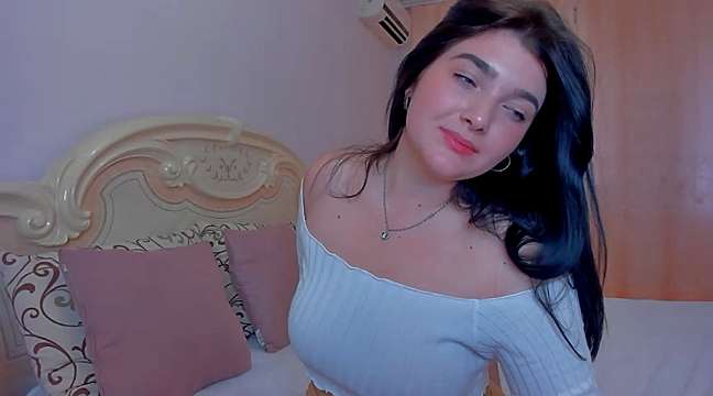 MissTinna naked stripping on cam for live sex video chat