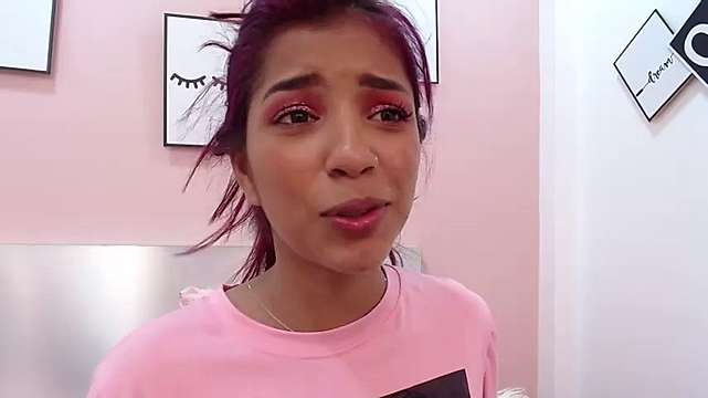 MollieMiller naked stripping on cam for live sex video chat
