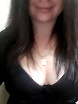MommyBlack naked stripping on cam for live sex video chat