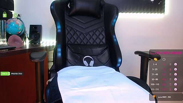 Noala_Diana naked stripping on cam for live sex video chat