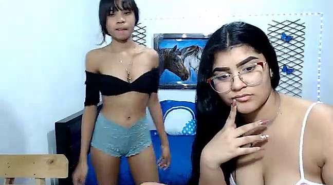 pamelavsvvanessa naked stripping on cam for live sex video chat