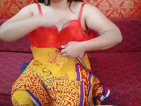 Queen_rubee naked stripping on cam for live sex video chat