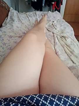 ShineBrunette naked stripping on cam for live sex video chat