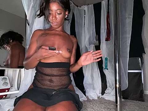 StayceEcsyte naked stripping on cam for live sex video chat