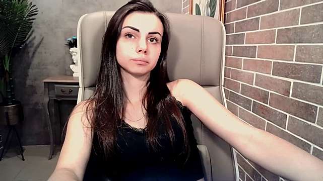 urDorothy naked stripping on cam for live sex video chat