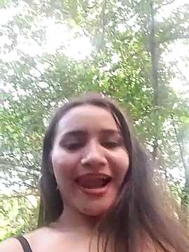 _Uzza_ naked stripping on cam for live sex video chat