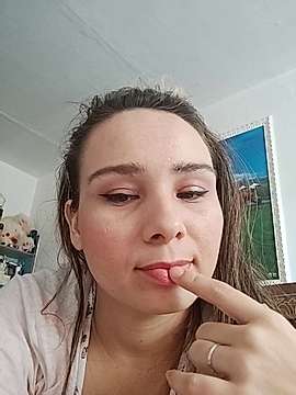-VaLeRiYa- naked stripping on cam for live sex video chat