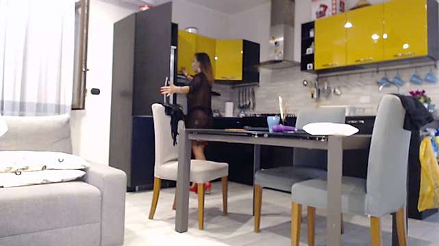 Victtoria22 naked stripping on cam for live sex video chat