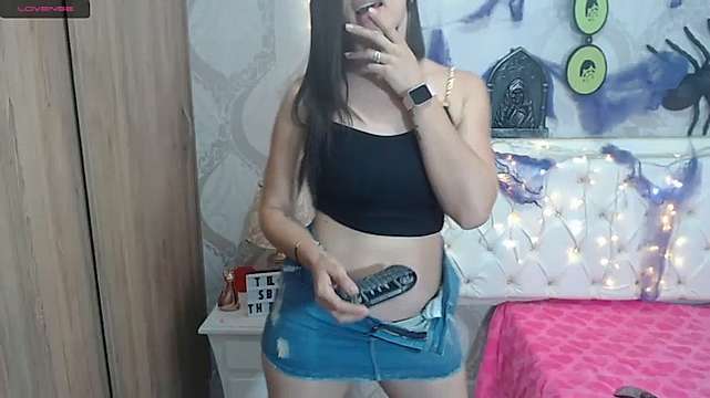 violeta_sweet2 naked stripping on cam for live sex video chat