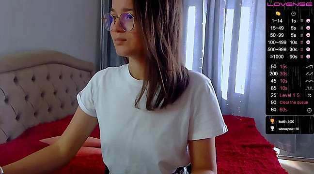 xo_SexyVixy_ox naked stripping on cam for live sex video chat