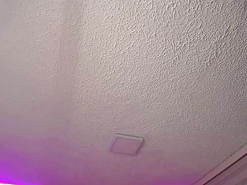 Zafiro_Bluee_ naked stripping on cam for live sex video chat