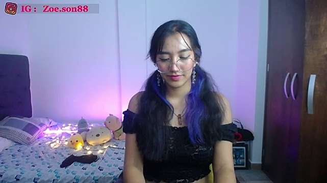 zoe_manson88 naked stripping on cam for live sex video chat