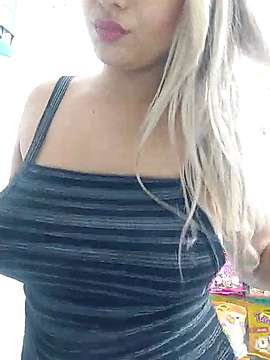 alice_kissx naked stripping on cam for live sex video chat