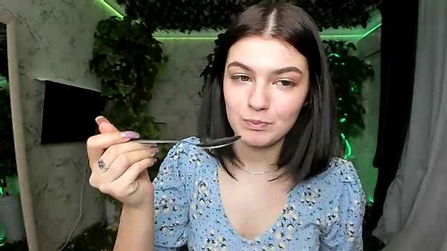 Alison_careers naked stripping on cam for live sex video chat