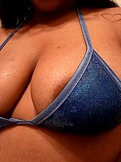 donsapphire01 naked stripping on cam for live sex video chat