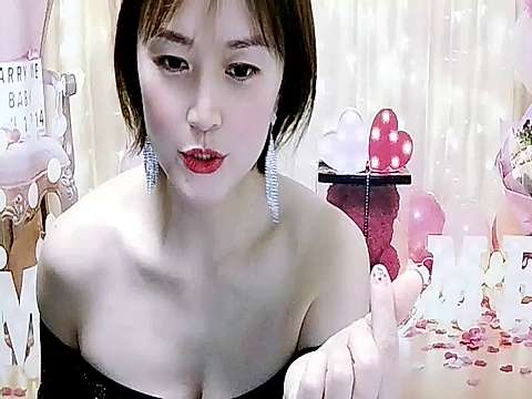 zhenzhen_520 naked stripping on cam for live sex video chat