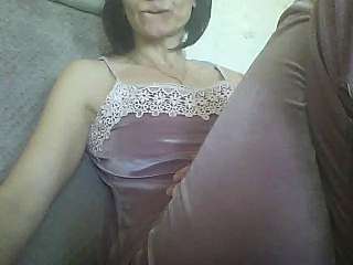 Jasmin-Browny naked stripping on cam for live sex video chat