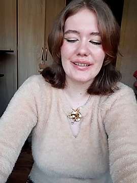 LuffyLoopsy naked stripping on cam for live sex video chat