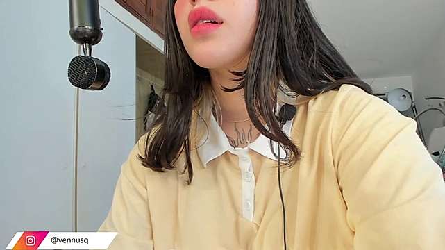 Sherryshen naked stripping on cam for live sex video chat