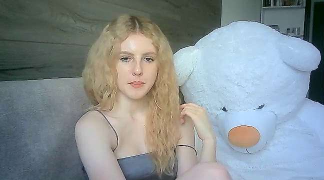 Kittie_Anny naked stripping on cam for live sex video chat
