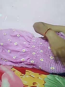 shriya_7 naked stripping on cam for live sex video chat