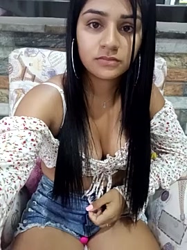 AnnRosse18 naked stripping on cam for live sex video chat
