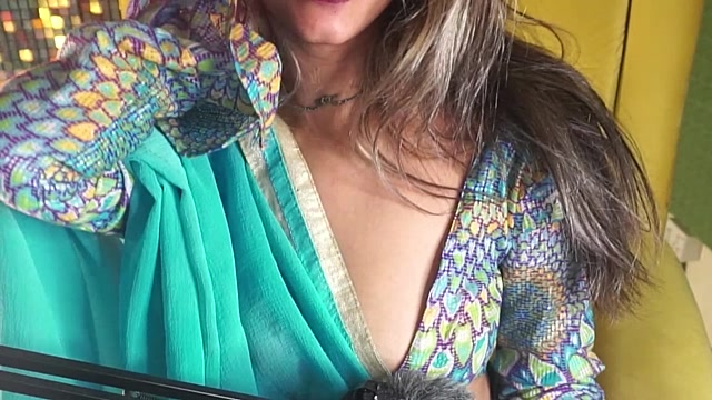 Ayesha-Singhania naked stripping on cam for live sex video chat