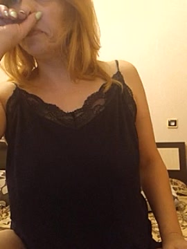 Lise_Suzie naked stripping on cam for live sex video chat
